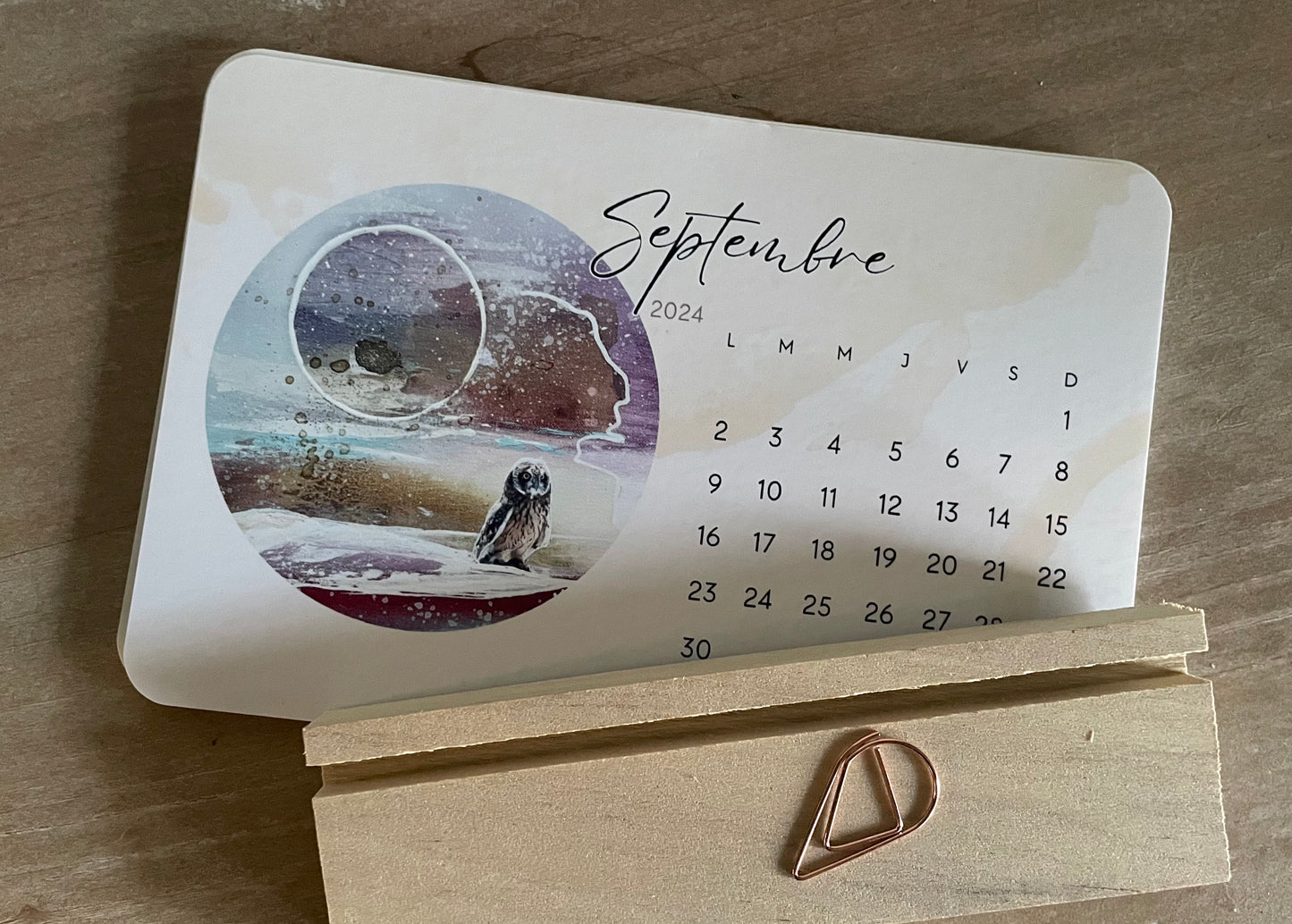 Calendrier avec support en bois